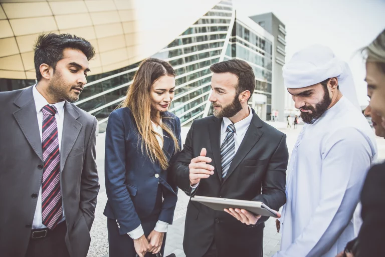 Réseau de partenaires Free Zone à Dubaï pour créer et développer une société