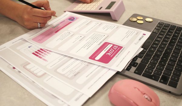 ملكية فردية أم شركة ذات مسؤولية محدودة؟ أيهما الأنسب لك في الإمارات | إكزيليوم